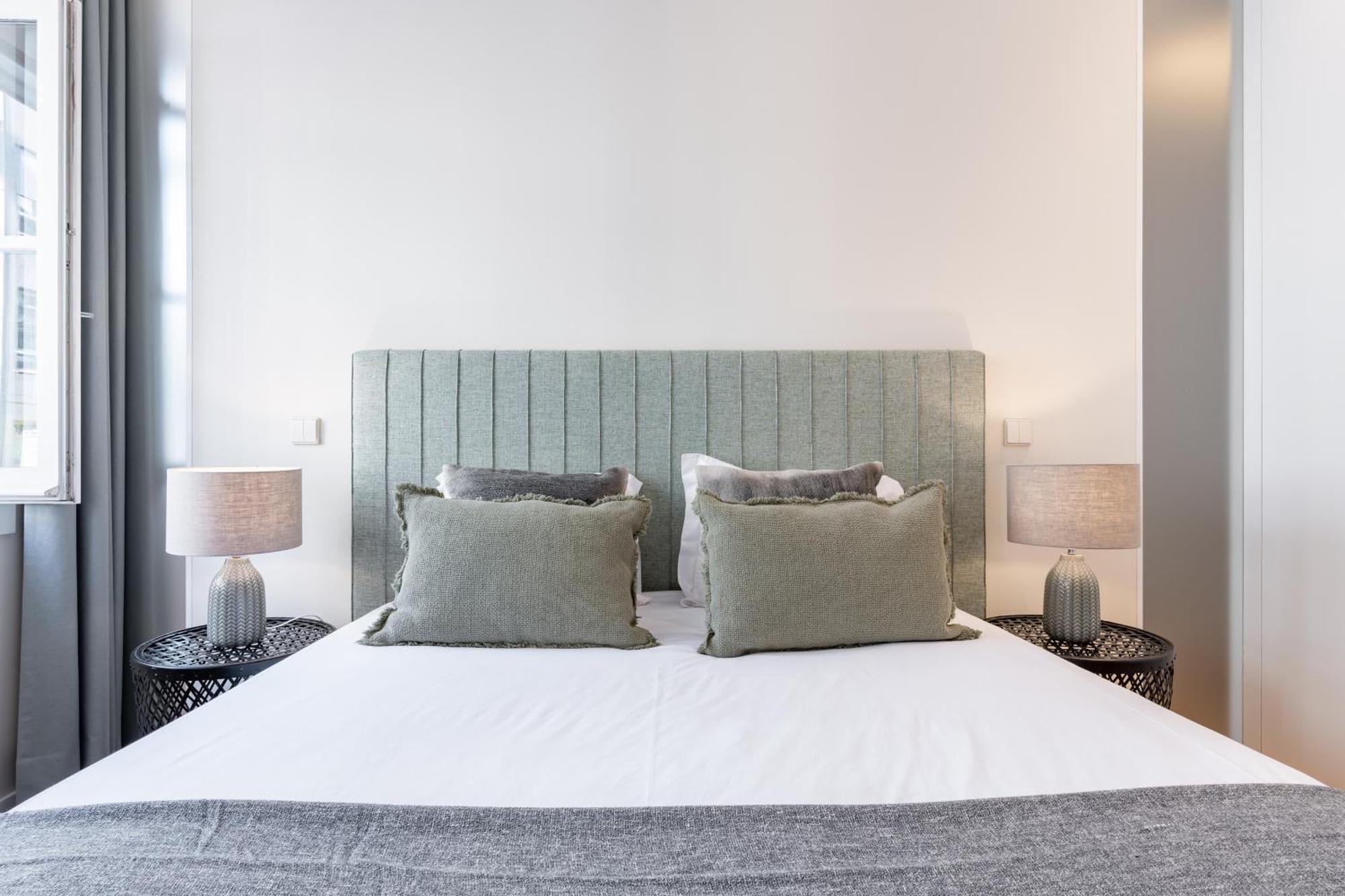 Viva 4 Suites Batalha Residence & Size Flats Batalha OOporto Esterno foto